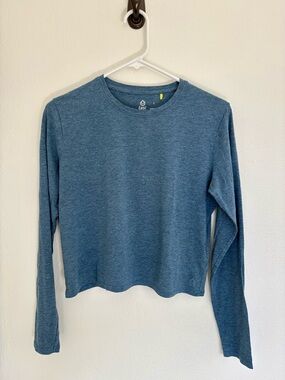 tasc Performance Long Sleeve Crop Tee in Heather Blue